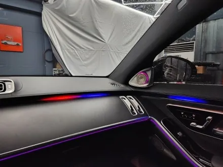 벤츠 S450 - 액티브 엠비언트 & 4d 부메스터 패키지   \