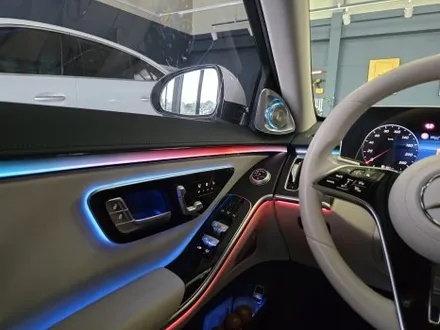 벤츠 w223 s350d - 액티브 엠비언트, 4d 부메스터