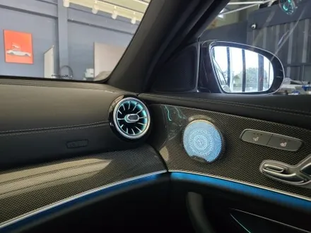 벤츠 e53amg - 송풍구, 미드레인지, 계기판 상단 엠비언트