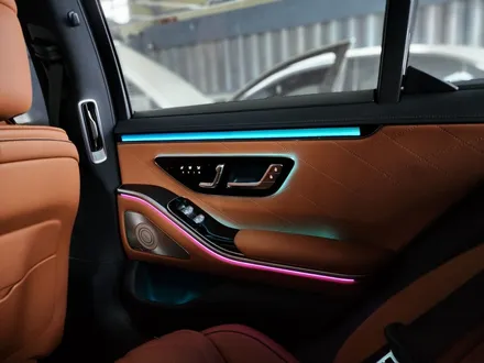 벤츠 S400d- 피아노락커트림, 액티브엠비언트, 4D 부메스터 \'애프터 제품 시공이지만 고퀄리티 !! \'