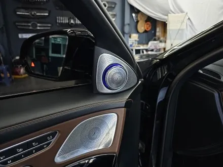 벤츠 s63amg - 송풍구 엠비언트(정품led) & 3D 부메스터