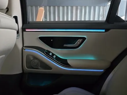 벤츠 w223 s350d - 액티브 엠비언트, 4d 부메스터