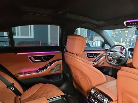 벤츠 S400d - 액티브 엠비언트 & 4D 부메스터 시공