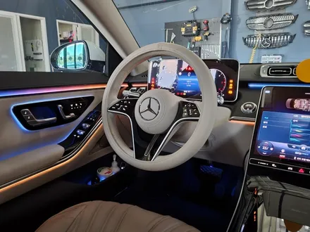 벤츠 W223 S350d 숏바디 - 액티브 엠비언트
