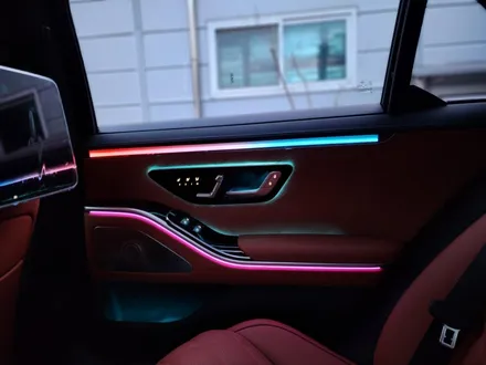 벤츠 S500 - 액티브 엠비언트로 화려하게~