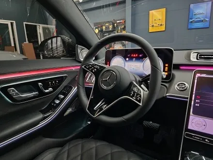 벤츠 S450 - 액티브 엠비언트 & 4d 부메스터 패키지   \