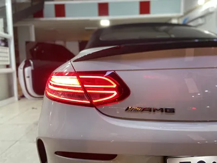 C63AMG 카브리올레 3색 64색으로 변경 및 송풍구엠비언트 교체!