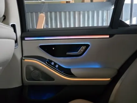 벤츠 w223 s350d - 액티브 엠비언트, 4d 부메스터