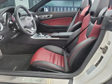 벤츠 SLC 43amg - 순정연동12색 송풍구엠비언트 & 레드컬러 안전벨트 / 풋등 엠비언트 추가 시공까지~~~
