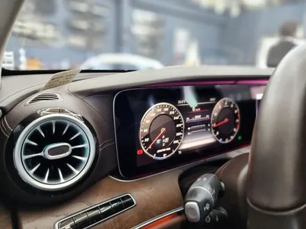 벤츠 E220d - \
