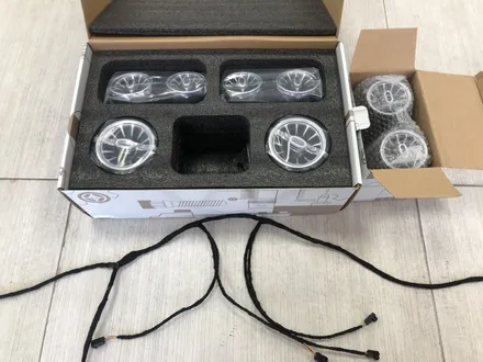 17년식 W213 E300 송풍구엠비언트 프론트, 리어까지 국산 하이클라스 LED 적용! 벤츠코딩 멀티컬러 활성화