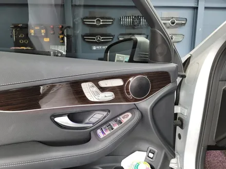 벤츠 GLC 300 - 3D부메스터 & 순정 64색 엠비언트  \