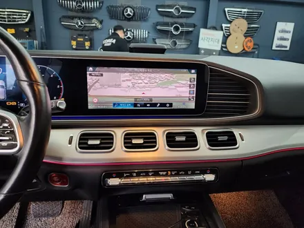 벤츠 Gle300d - 송풍구엠비언트 &1열 레드안전벨트