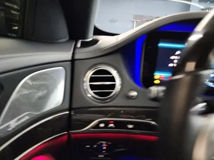 벤츠 S350d - 송풍구엠비언트  \