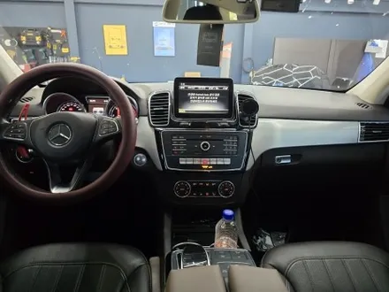 벤츠 gle350d -12색엠비언트 확장, 카본 수전사   \