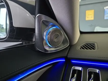 벤츠 w223 s350d - 액티브 엠비언트, 4d 부메스터