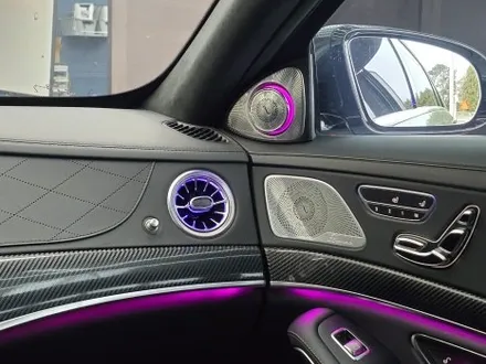 벤츠 S63amg - 송풍구 엠비언트 & 3d 부메스터 콤비