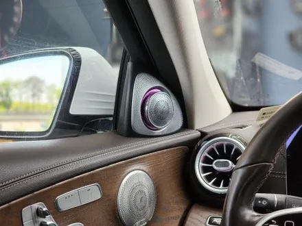 벤츠 E220d - \