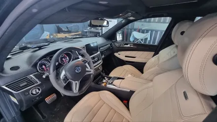 벤츠 GL 63amg - 12색 엠비언트, 멀티컬러 기능까지~