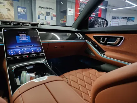 벤츠 S500 - 액티브 엠비언트로 화려하게~