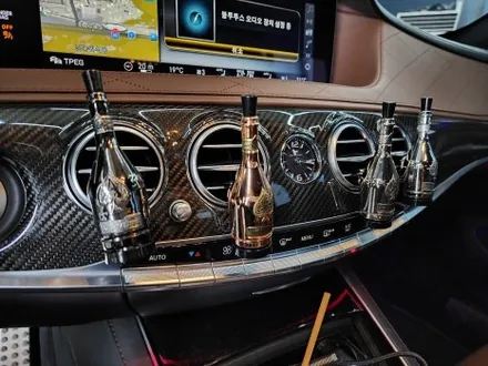 벤츠 S63amg - 송풍구엠비언트 & 3d부메스터 (하이클라스 )