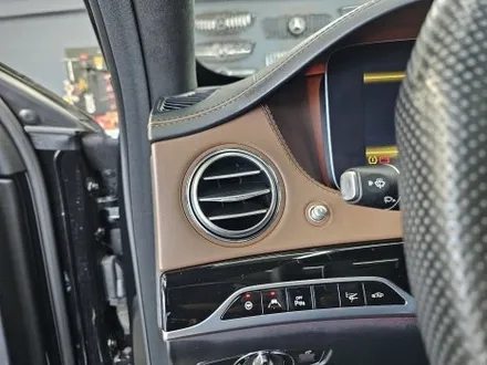 벤츠 S63amg - 송풍구엠비언트(정품led) & 3d부메스터(하이클라스)