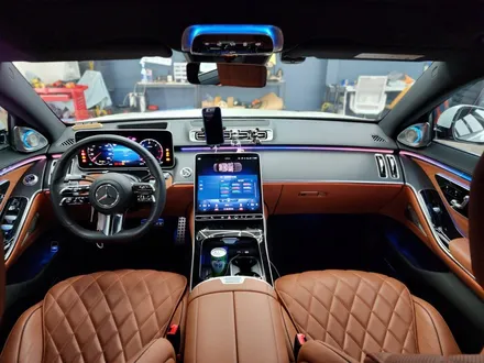 벤츠 S400d - 액티브 엠비언트, 4D 부메스터 \