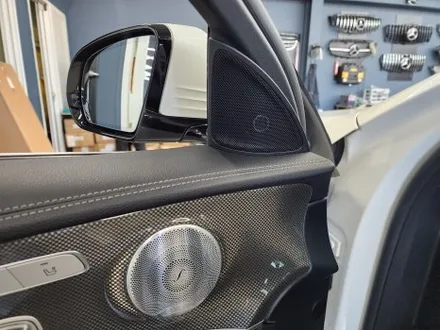 벤츠 E350 - 3d부메스터 ( 하이클라스 & 정품 엠비언트 )