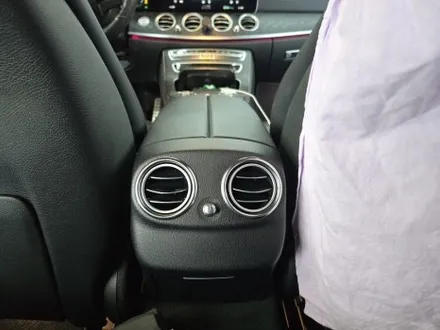 벤츠 E220d - 송풍구 엠비언트 \
