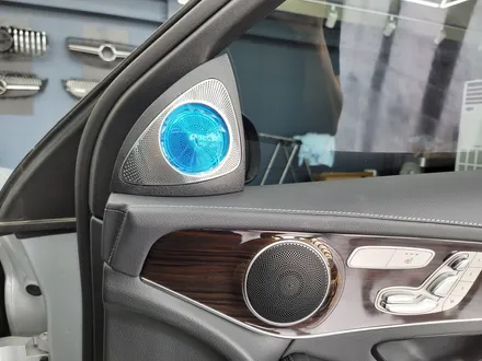벤츠 GLC 300 - 3D부메스터 & 순정 64색 엠비언트  \