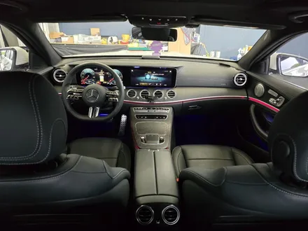 벤츠 e220d - 세로 그릴 및 송풍구 엠비언트