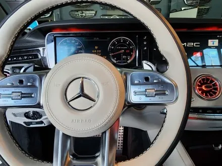 벤츠S63amg 쿠페 - D컷투톤 amg핸들 / 송풍구 엠비언트 & 64색 무빙 엠비언트 확장