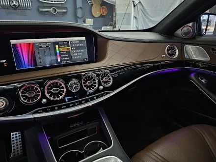 벤츠 s63amg - 송풍구 엠비언트(정품led) & 3D 부메스터