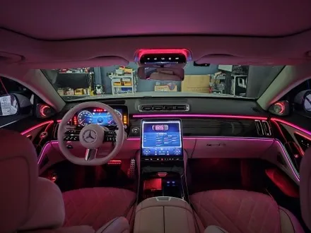벤츠S500 - 액티브 엠비언트,4d부메스터,천장부메스터 3종시공으로 럭셔리한 실내 인테리어 완성 !!!