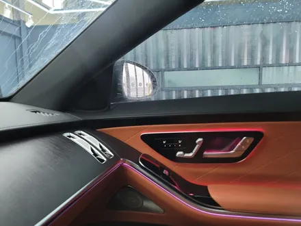 벤츠 S400d - 액티브 엠비언트 & 4D 부메스터 시공