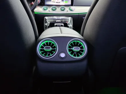 벤츠 E220d - 송풍구 엠비언트