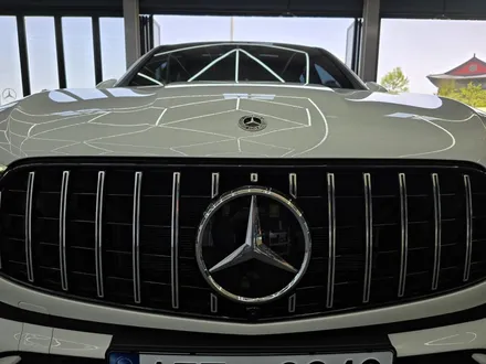벤츠 glc300 - 빠질수없는 세로 그릴와 송풍구 엠비언트 시공으로 차량 외.내부 드레스업 !!!