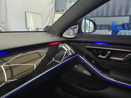벤츠 w223 s500 - 액티브 엠비언트 & 4D부메스터 패키지