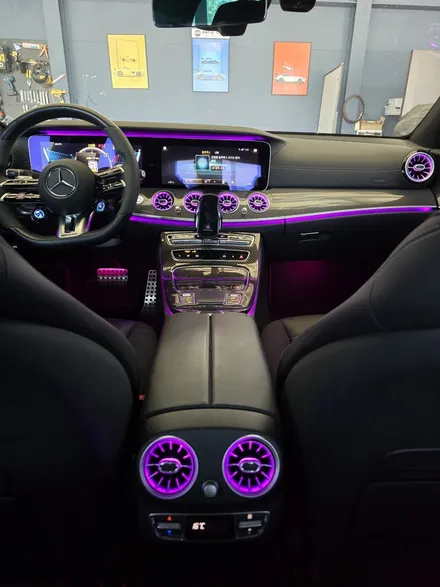 벤츠 e53amg - 송풍구, 미드레인지, 계기판 상단 엠비언트