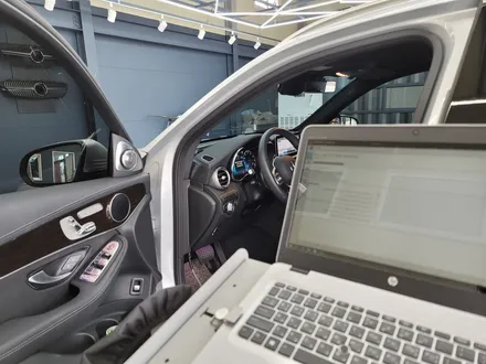 벤츠 GLC 300 - 3D부메스터 & 순정 64색 엠비언트  \