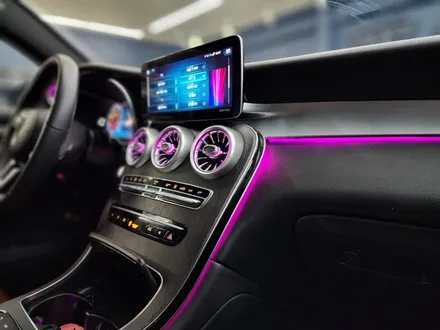 벤츠 GLC300e - \