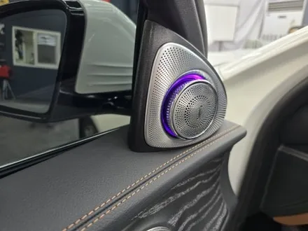 벤츠 w213 e350 - 계기판 상단엠비언트 & 3d부메스터(하이클라스)