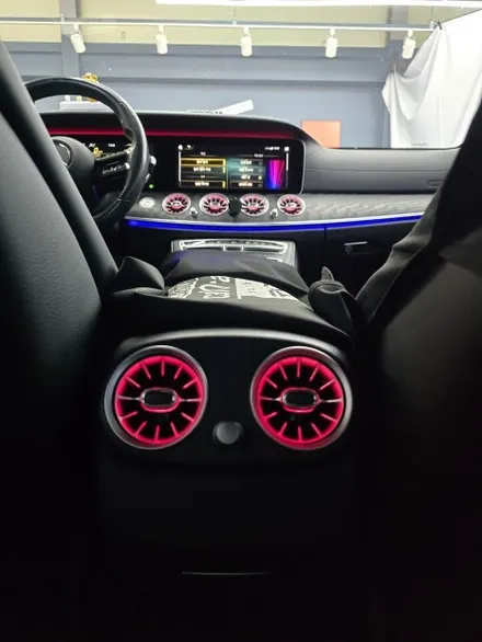 벤츠 E220d - 송풍구 엠비언트 \