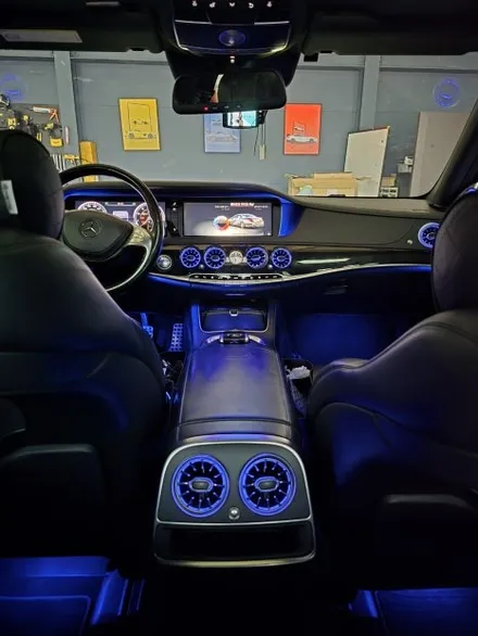 벤츠S63amg - 송풍구 엠비언트, 도어스팟