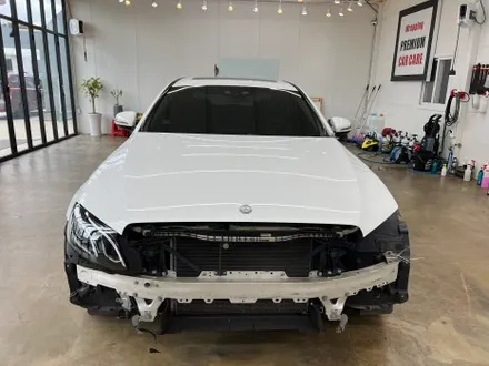 시흥 자동차 랩핑 잘하는 곳! 벤츠 w213 e클래스 사틴블랙 전체랩핑/크롬죽이기/루프스킨 풀카스킨 / 시흥, 안산, 군포, 안양