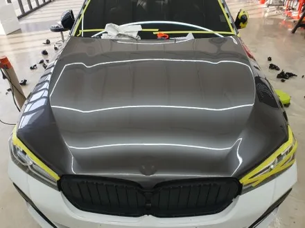 고광택 랩핑이 인기있는 이유! BMW G30 5시리즈 PET 고광택 시흥 랩핑 리퀴드 메탈릭 건 그레이 / 시흥, 안산, 군포, 안양