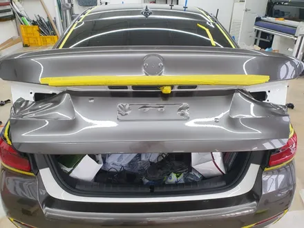 고광택 랩핑이 인기있는 이유! BMW G30 5시리즈 PET 고광택 시흥 랩핑 리퀴드 메탈릭 건 그레이 / 시흥, 안산, 군포, 안양