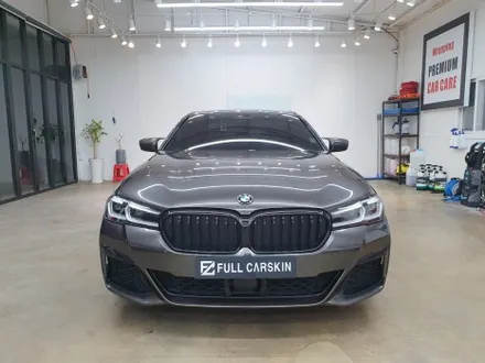고광택 랩핑이 인기있는 이유! BMW G30 5시리즈 PET 고광택 시흥 랩핑 리퀴드 메탈릭 건 그레이 / 시흥, 안산, 군포, 안양