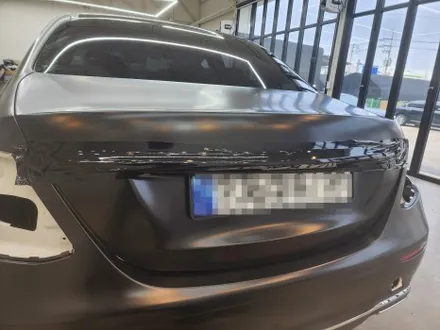 시흥 자동차 랩핑 잘하는 곳! 벤츠 w213 e클래스 사틴블랙 전체랩핑/크롬죽이기/루프스킨 풀카스킨 / 시흥, 안산, 군포, 안양