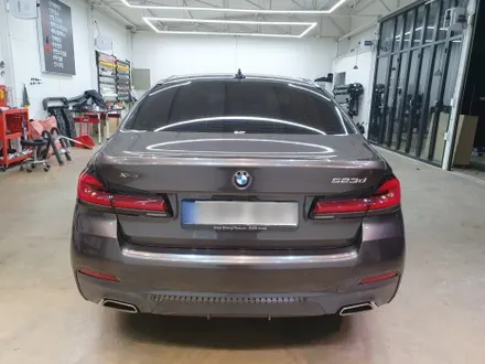 고광택 랩핑이 인기있는 이유! BMW G30 5시리즈 PET 고광택 시흥 랩핑 리퀴드 메탈릭 건 그레이 / 시흥, 안산, 군포, 안양